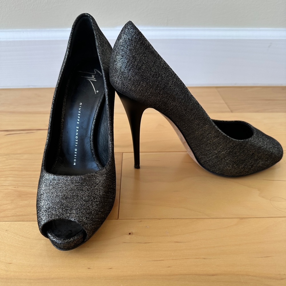 Giuseppe Zanotti Black Glitter Metallic Pumps Size 38- 100% Authentic!